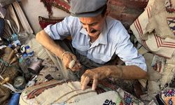 Dedesinden kalan aletlerle 50 yılı aşkın süredir semercilik yapıyor