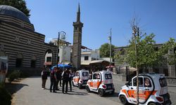 Diyarbakır'da 'turizm polisi' rehberlik hizmetiyle turistlerle esnaf arasında köprü oldu
