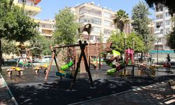 Haliliye'de parklarda bakım onarım çalışması yapılıyor