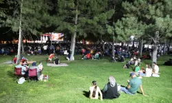 Kayseri Melikgazi'de açık havada sinema keyfi
