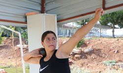'Yapamazsın' diyenlere inat gülle atmada Türkiye şampiyonu oldu