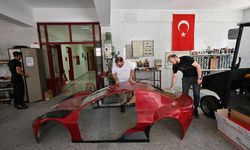 Yapay zeka destekli elektrikli araç 'Hilal' ile TEKNOFEST'te derece peşindeler