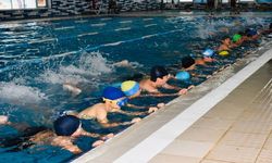 Yazın En Popüler Sporu Batman'da Yüzme Oldu