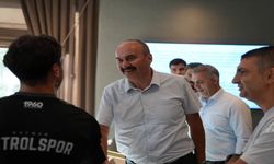 Vali Canalp'ten Batman Petrolspor'a Moral Ziyareti
