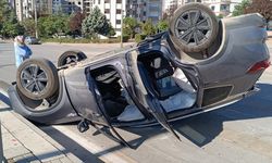 Gaziantep'te iki otomobilin çarpıştığı kazada 1 kişi yaralandı