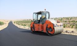 Midyat'ta yol asfaltlama çalışması