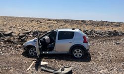 Şanlıurfa'da devrilen otomobildeki 2 kişi yaralandı
