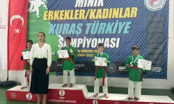 Trabzonlu minikler madalyayla döndüler