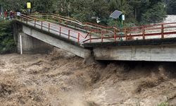 Rize'deki Sağanak Nedeniyle Dere Kenarındaki Bungalov Sele Kapıldı