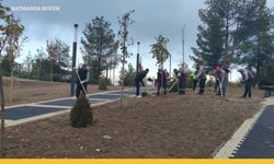 Yaşar Kemal Kent Ormanı’nda Sonbahar Temizliği