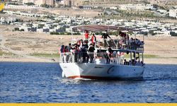 Cumhuriyet'in 102. yılında Batman Polisi'nden Gençlere Tarih Dersi