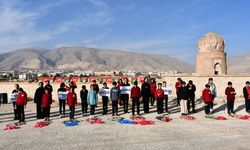 Hasankeyf Semalarında Çocuk Hakları İçin Uçurtmalar Özgürlüğe Kanat Açtı
