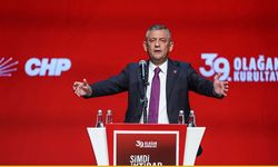 CHP’de Özgür Özel 1333 Oyla Yeniden Genel Başkan