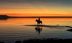 Van Gölü'nde Gün Batımı Resitali