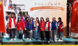 Batman Kitap Fuarı'nda Gönüllü Gençler Kitapla Buluştu