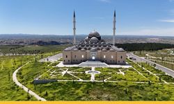 Batman’da Üniversite Camii’nde Regaip Kandili Coşkusu