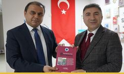 Rektör Demir ve Üniversite Heyeti Kız Yurdunda Öğrencilerle Bir Araya Geldi