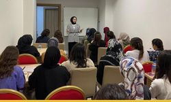 Süveybe Ana Kız Yurdunda İngilizce Kursuna Yoğun Katılım