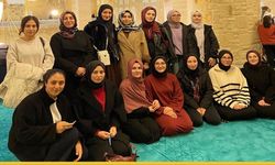 Süveybe Ana Yurdu Öğrencilerinden Huzur Dolu Kandil Programı