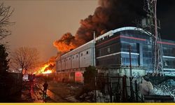 Esenyurt’ta Alev Geceyi Yuttu: Patlamalarla Sarsılan Fabrikada Mücadele Sürüyor