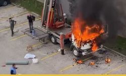 Panik Dolu Anlar: Bursa'da Taşınma Sırasında Vinç Alev Topuna Döndü, Vatandaşlar Damacanalarla Söndürmeye Çalıştı