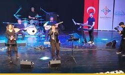 Batman’da Pop-Rock Gecesi: Genç Yetenekler Sahnenin Tozunu Attı