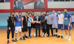 Sason’da 'Halk Voleybol Turnuvası' Tamamlandı: Şampiyon Mereto Spor