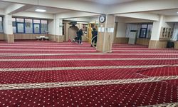 Batman’da İbadethanelere Gül Kokulu Temizlik: 4 Yılda Binlerce Dokunuş