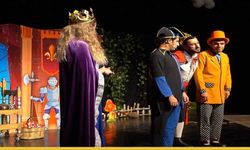 Minik Sanatseverler “İyilik Sever İkili” İle Sahne Heyecanı Yaşadı