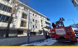 Batman’da Çatılardan Sarkan "Buzdan Mızraklar": Belediye Ekipleri Devreye Girdi