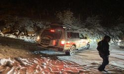 Sason'da Karlı Yollar Aşıldı, Hasta Kurtarıldı