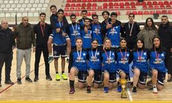 Mehmet Akif Ersoy Anadolu Lisesi Sahada Devleşti: Korfbol Şampiyonu Belli Oldu