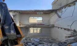 İluh Ve Çamlıca Mahallelerinde Korku Saçan Eski Binalar Yıkılıyor