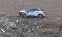 Gercüş’te Otomobil Uçuruma Yuvarlandı: Aynı Aileden 5 Kişi Yaralı