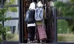 Başörtülü Öğrenciyi Derse Almayan Öğretmen Açığa Alındı