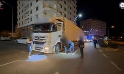 Batman’da Tır Kasasında Göçmen Sevkiyatı Engellendi