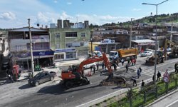 Diyarbakır-Silvan Yolunda Korkutan Çökme! Trafik Kontrollü Sağlanıyor