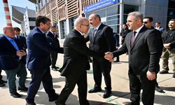 Bakan Şimşek Batman’da: Vali Canalp Havalimanında Karşıladı