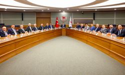 AK Parti Batman Heyeti Dev Projeler İçin Bakan Yumaklı ile Masaya Oturdu