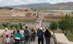 Tarihin ve Doğanın Merkezi Hasankeyf’te Bayram Tatili Yoğunluğu