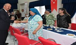 Batman Yaşlı Bakım Evinde Duygu Dolu Bayramlaşma