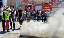 Batman Üniversitesinde Yangın Eğitimi ve Tatbikatı Gerçekleştirildi