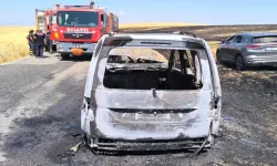 Batman'da Seyir Halindeki Araç Alevlere Teslim Oldu