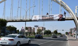 AK Parti Batman Gençlik'ten Erdoğan'a Pankartlı Teşekkür