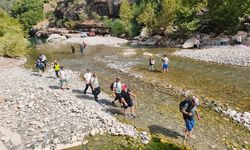 Diyarbakırlı Doğaseverler Zore Kanyonu’nu Keşfetti