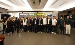 Ferdi Kurt Genç İş İnsanlarıyla Bir Araya Geldi