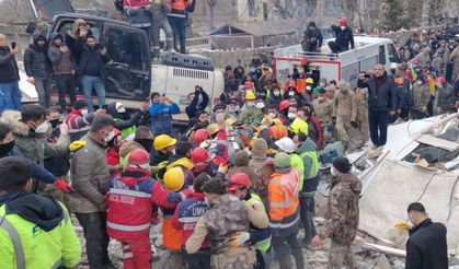 Adıyaman’da enkaz altında kalan kişi 107 saat sonra kurtarıldı