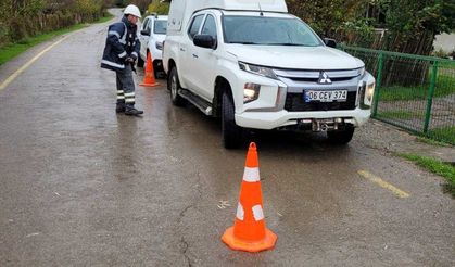 Başkent EDAŞ ekipleri, yağış ve fırtınadan etkilenen Zonguldak'ta çalışmalarını sürdürüyor