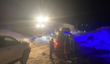 Muş'ta Kar Yağışıyla Kapanan Yolda Rahatsızlanan Kadın Hastaneye Kaldırıldı