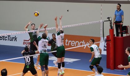 Voleybol: SMS Grup Efeler Ligi